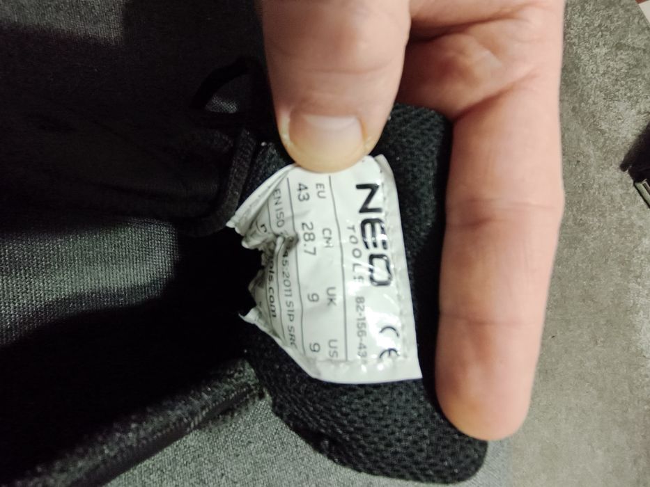 Buty robocze 'idealne do pracy na magazynie'