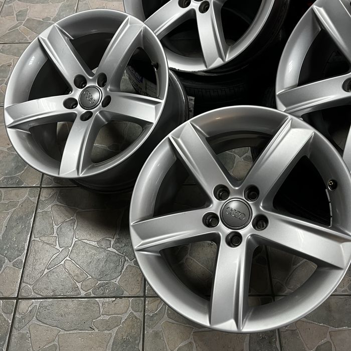 Комплект практично нових дисків R17.5.112 Audi Q5