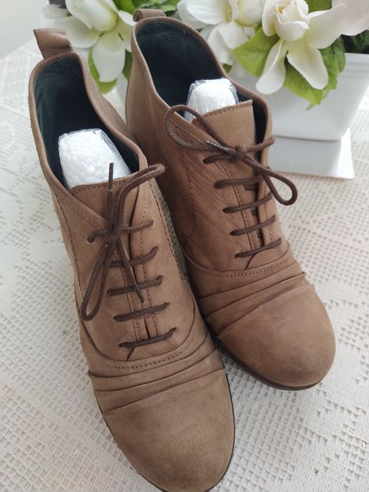 Botas / Botins castanho claro, trendy style - Dysfunctional - Tamanho 38