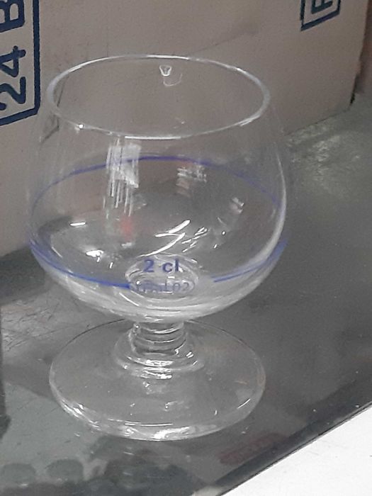 Copos ballon - Lote de 132 copos - NOVOS NA CAIXA