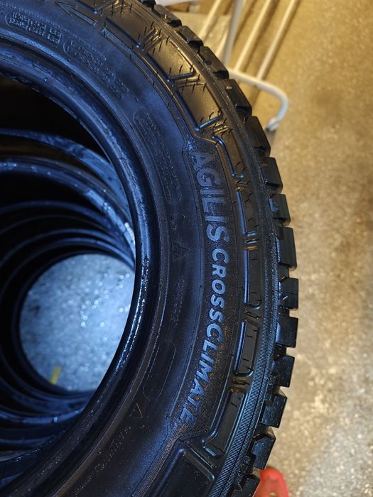 Michelin agilis cross climate 225x65x16 C wielosezon