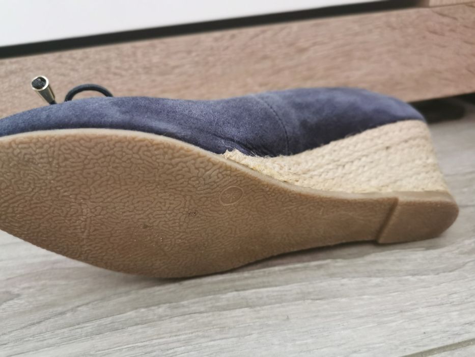 Buty na koturnie roz 36