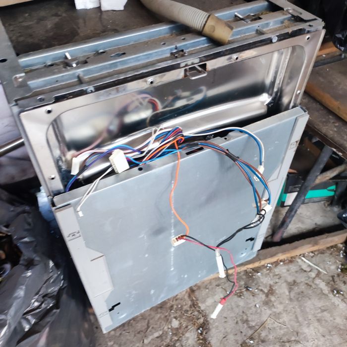 Zmywarka pod zabudowę Ariston Li 460