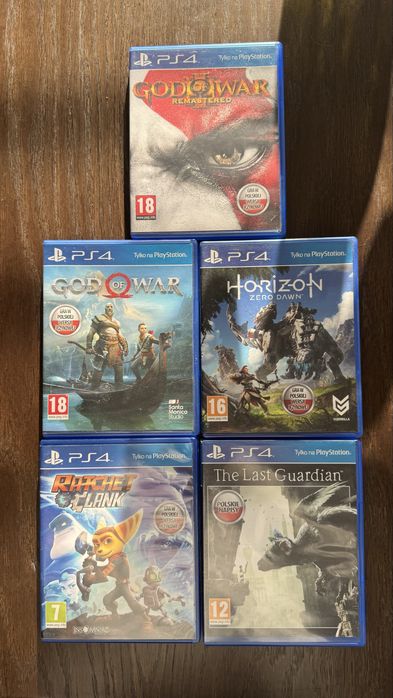 PlayStation 4 Slim 500 GB – jak nowa + 2 pady + 5 gier