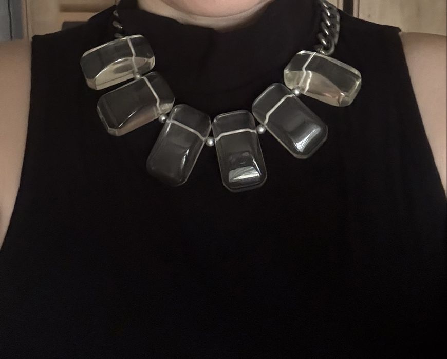 Duzy efektowny naszyjnik