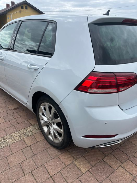 Volkswagen Golf VII