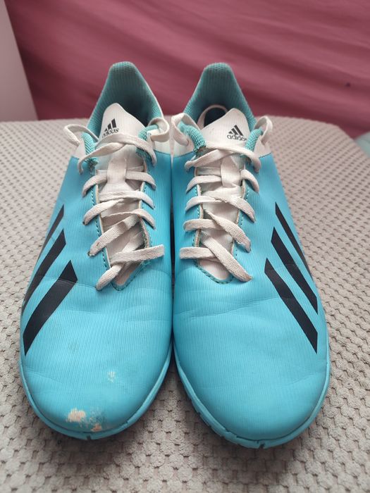 Halówki chłopięce firmy Adidas rozmiar 38 2/3