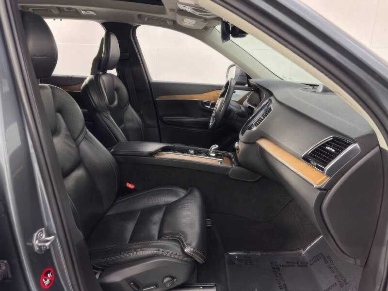 2018 Volvo XC90 T8 eAWD Inscription