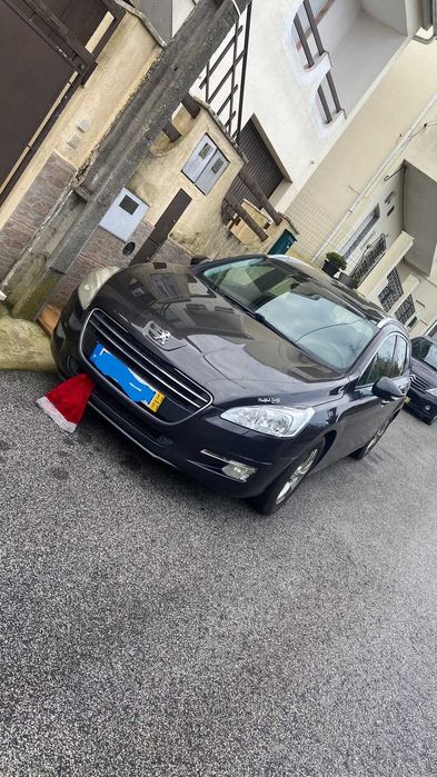 Peugeot 508 SW 2011