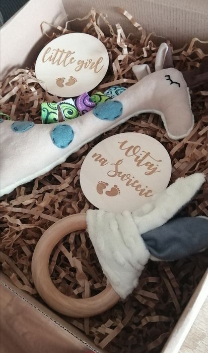 Box zestaw prrzentowy przytulanka żyrafa gryzak handmade