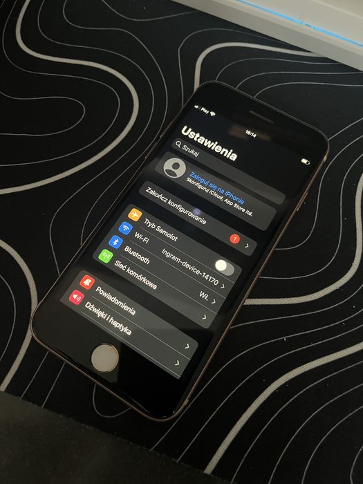 iPhone 8 Stan igła!