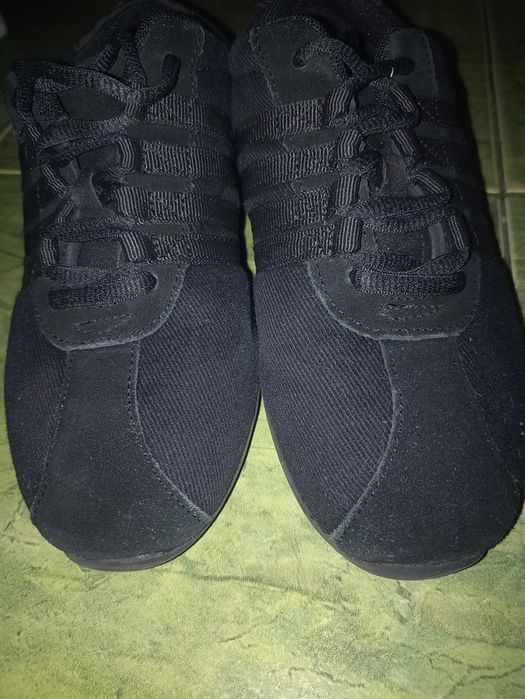 Танцювальні кросівки, взуття для танців,снікери