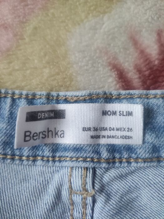 Spodnie Mom jeans