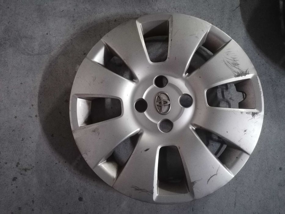 3 tampões de roda toyota yaris 2006