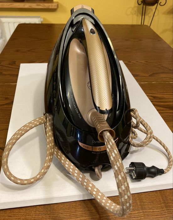 stacja parowa Philips Peefect Care GC9682