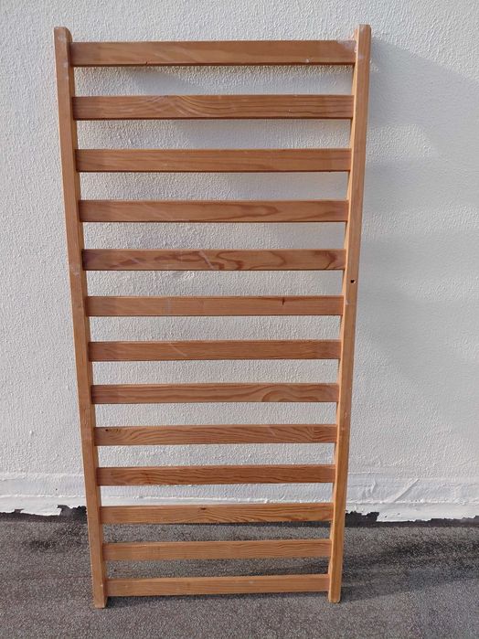 Estrado para Cama em Madeira