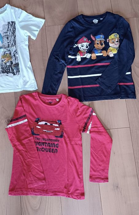 Lote 3 peças: 2 sweatshirts + 1 t-shirt