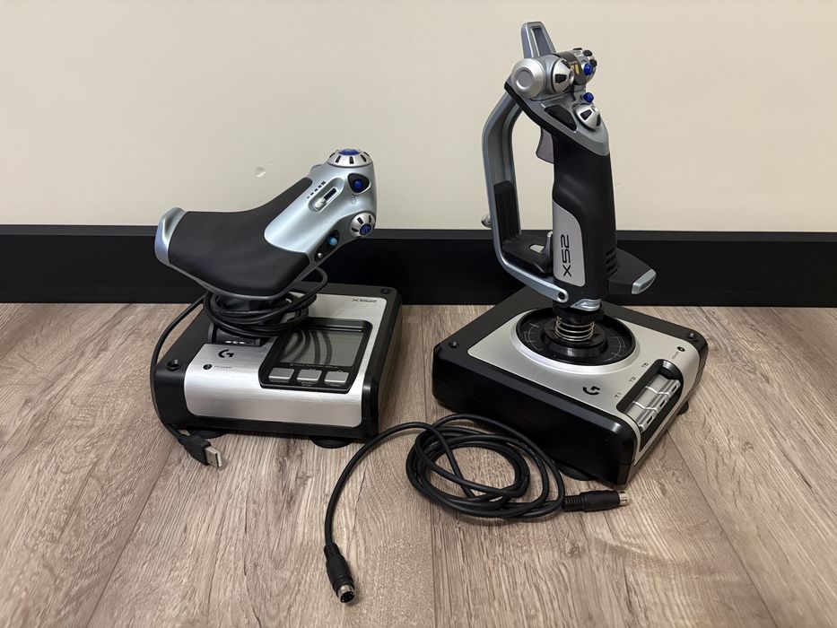 Logitech G Saitek X52 Flight Control System (PC)