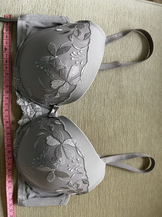 Triumph stanik biustonosz push up 70B