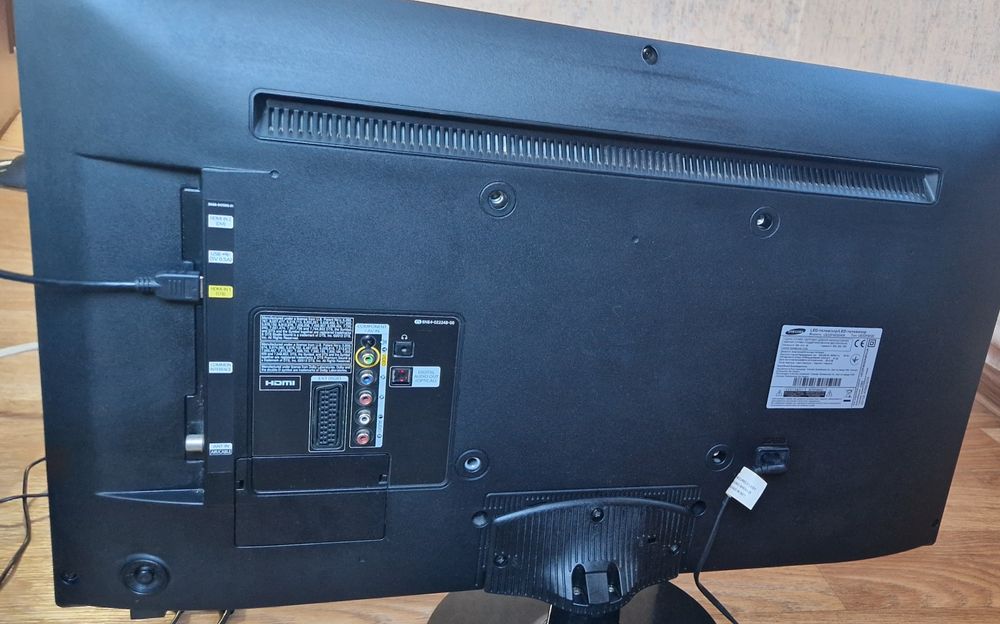 Телевізор Samsung 32 дюймів