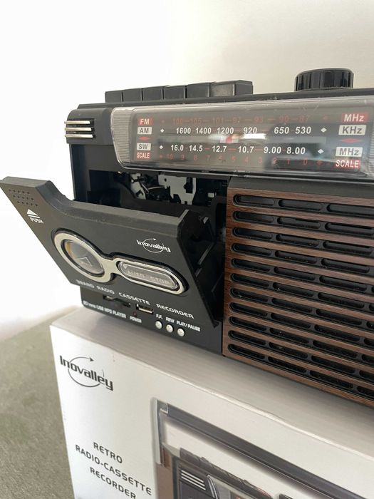 Rádio Portátil com leitor de cassette e leitor multimedia