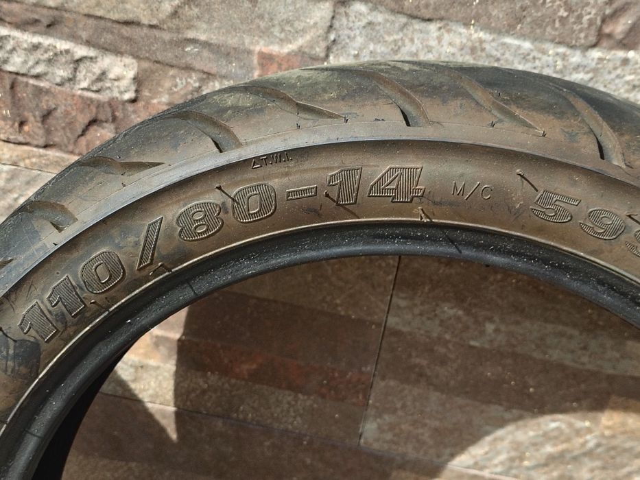Par Pneus Scooter 110/80-14 + 130/70-13 (QJMotor, Honda ADV, etc.)