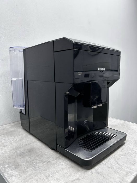 Кавомашина Siemens EQ.500 зернова автомат 1500Вт гарантія з Європи