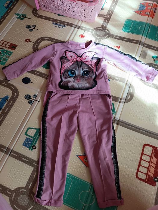 Костюмчик  98 см