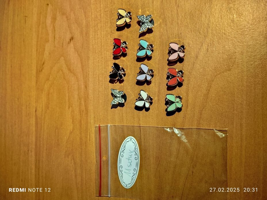 Przypinki do crocsów