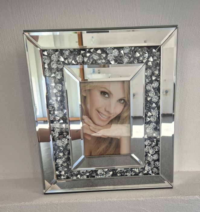 Lustrzana ramka na zdjęcia