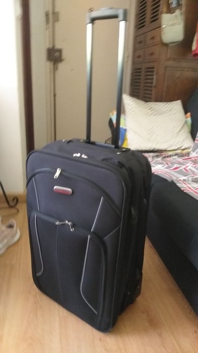 Medium-size suitcase64285062530050122