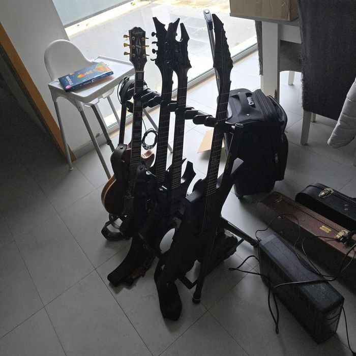 Musical Instruments and Amplifier445037119643340804