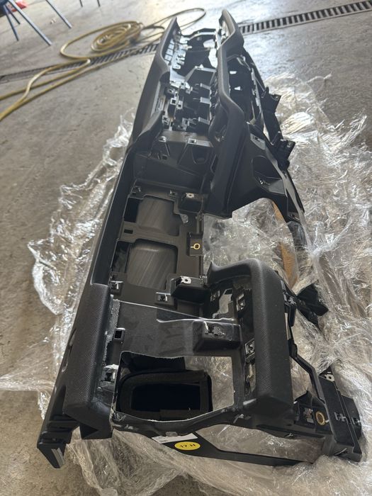 Skoda Kodiaq 2024 Консоль торпеда безпека ориг.