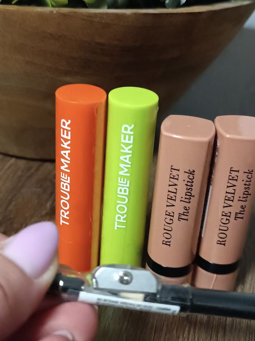 Pomadki matowe Bourjois + kredki do oczu