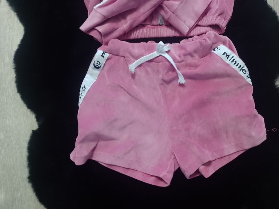 Komplet Bluza i krótkie spodenki