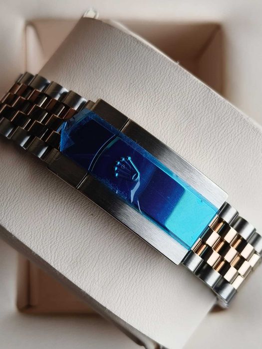 Rolex Datejust 36mm Motif Dial