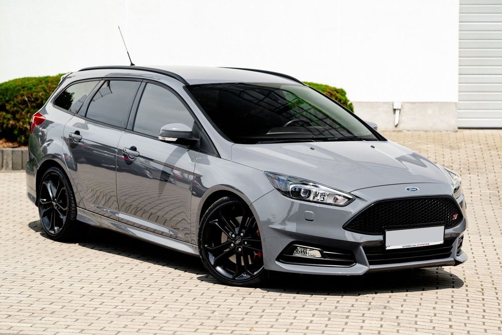 Ford Focus 2.0D 185KM ST Xenon LED Kamera Navi Grzane Fotele BLIS PDC Serwis
