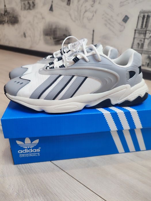 Розпродаж Нові кросівки Adidas Oztral Originals Grey/White, мужские кр