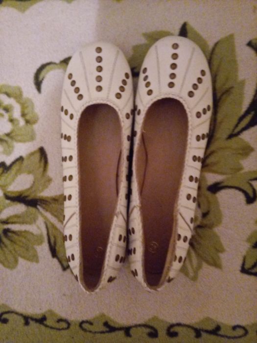 Продам жіночі  туфлі
