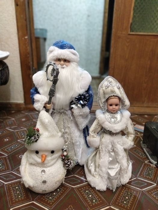 Святой Николай,Дед Мороз, Снегурочка, Снеговик,