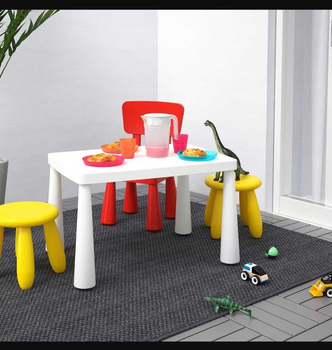 Ikea Mammut дитячий стіл та стілець