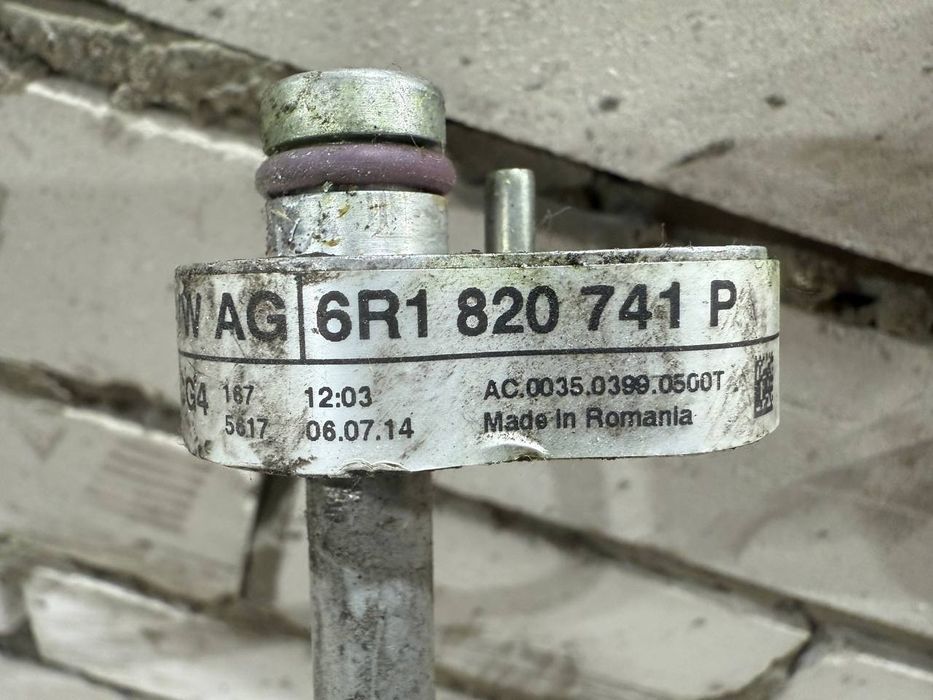 Трубка кондиціорена vag 6r1820741p з датчиком