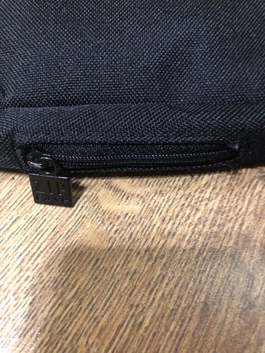 Etui do elekrtoniki Zip Case