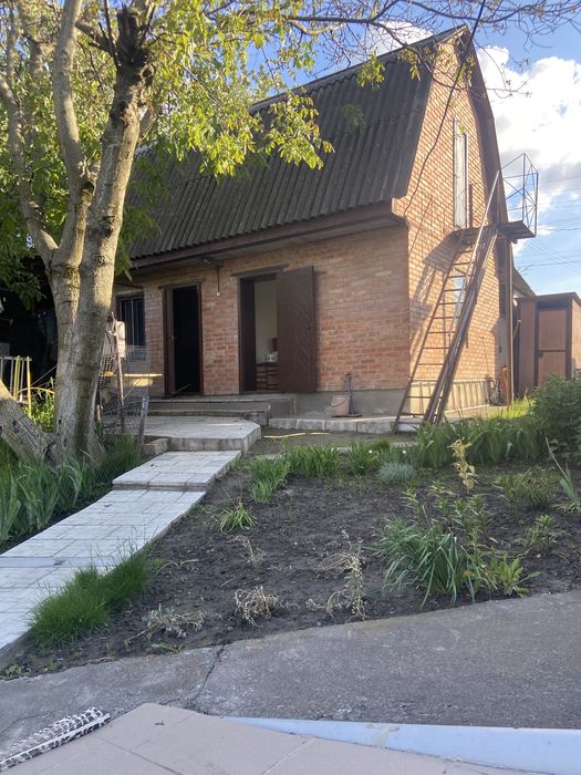 Продам будинок + комерція біля водойми, 5 кімнат, гараж на 2а/м