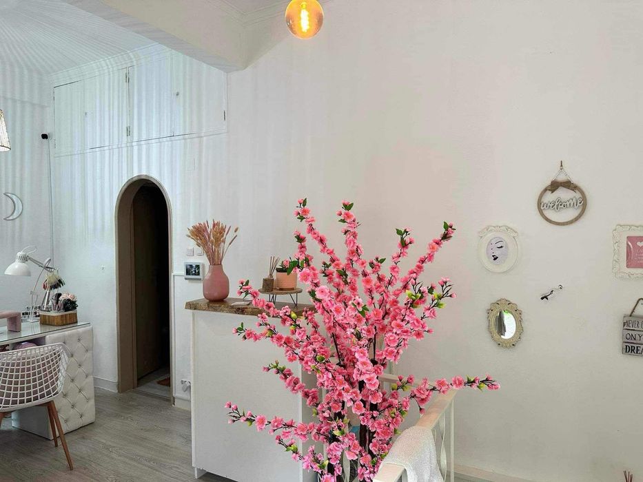 Flores de cerejeira branca ou rosa artificiais com entrega