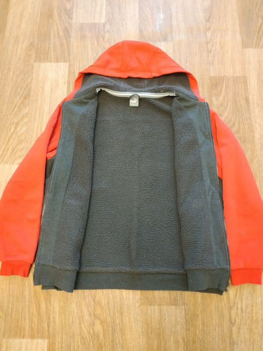 Спортивна кофта PUMA тепла .