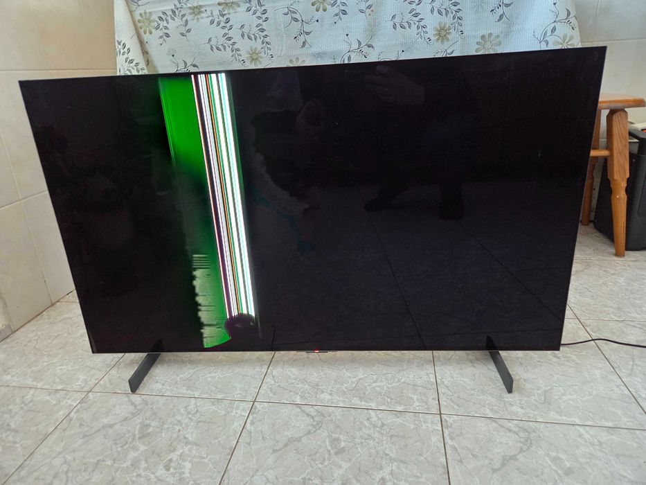 OLED Телевізор LG C3 42 дюйма  LG OLED42C34LA (пошкоджена матриця)