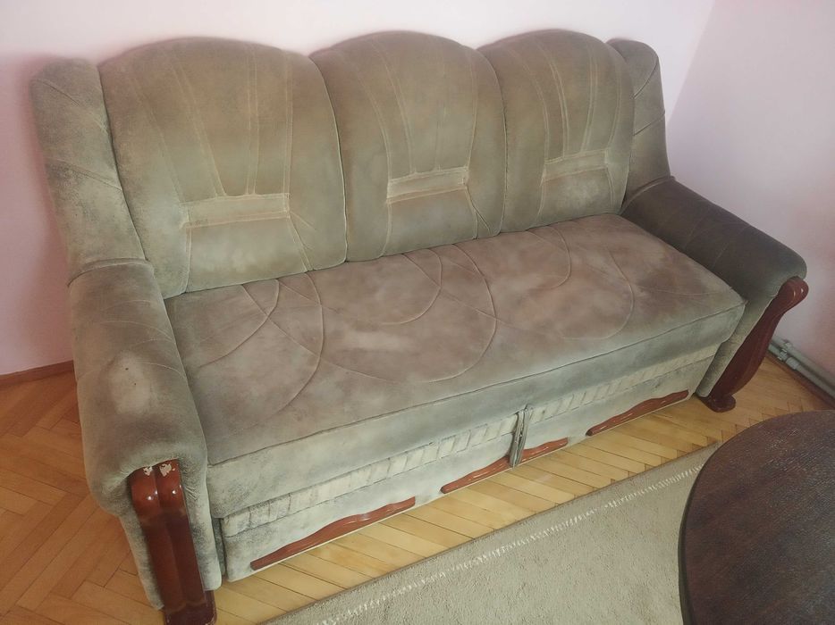 Продам диван тримісний