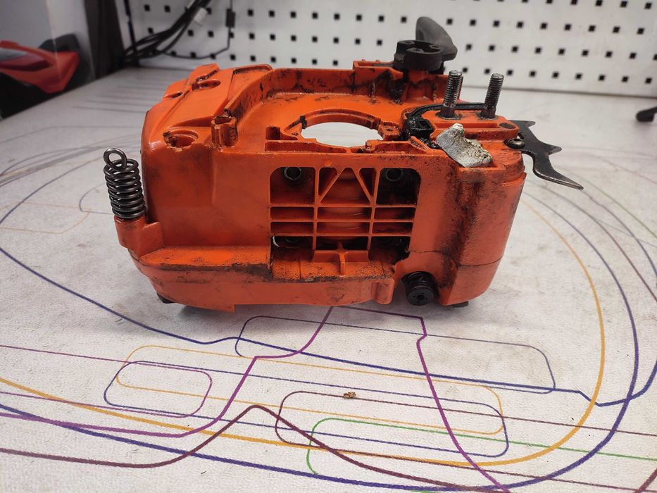 Pilarka piła Husqvarna 240 120II karter uchwyt OPOLE