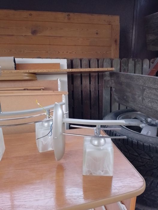 Lampa sufitowa i klinkiet